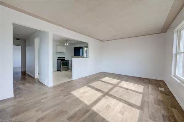 Kitchener, ON N2M 3W7,486 Highland RD E