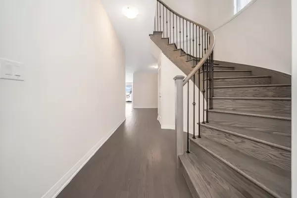 Wellington North, ON N0G 1A0,113 Dingman ST