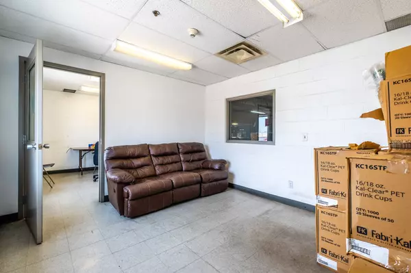 Kitchener, ON N2C 1L2,501 Manitou DR