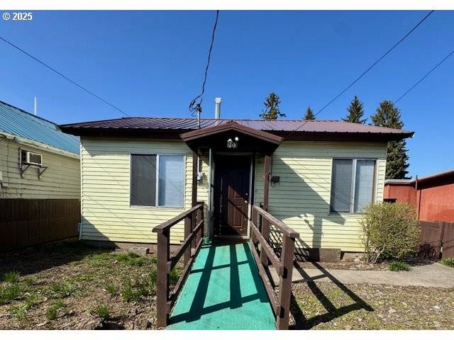 La Grande, OR 97850,703 Y AVE