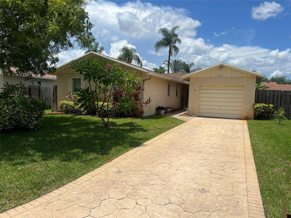 9851 NW 24th St, Coral Springs, FL 33065