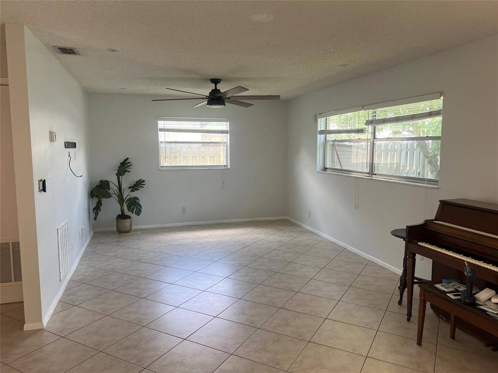 Coral Springs, FL 33065,9851 NW 24th St