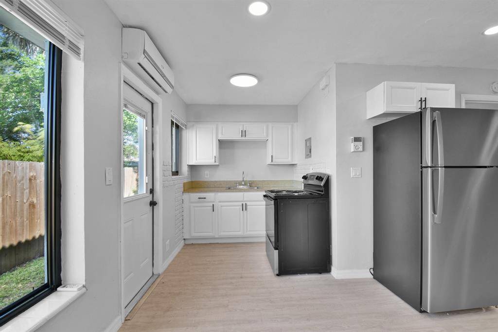 Pompano Beach, FL 33063,6101 NW 9th Ct #2