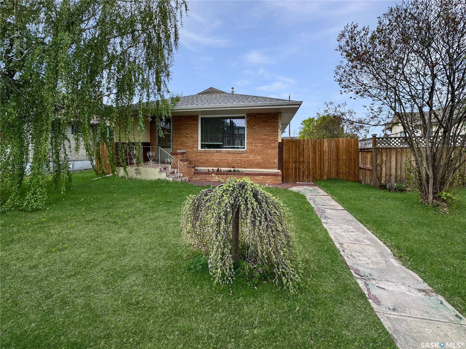 444 9th STREET E, Prince Albert, SK S6V 0Y2