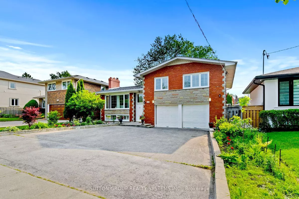Toronto W07, ON M8Y 2T6,732 Royal York RD