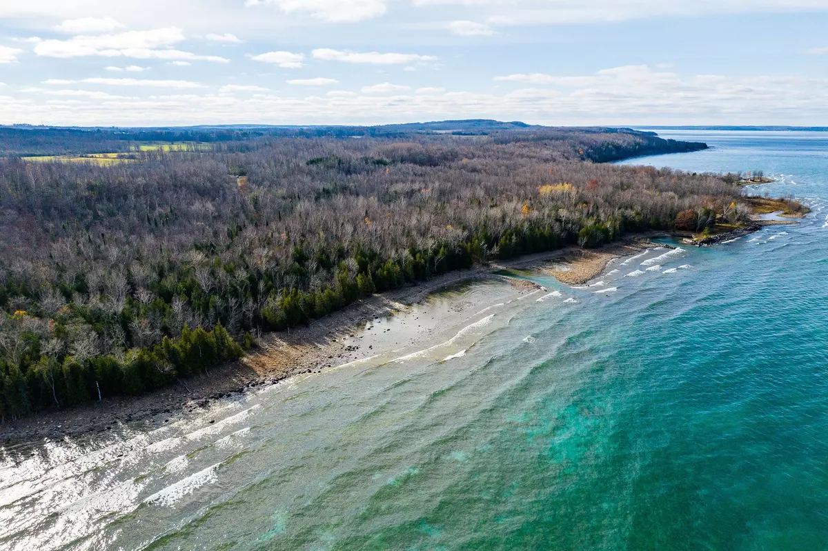 Meaford, ON N0H 1B0,423003 Harbour RD
