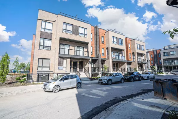 Newmarket, ON L3Y 0H3,20 Lytham Green CIR ##4