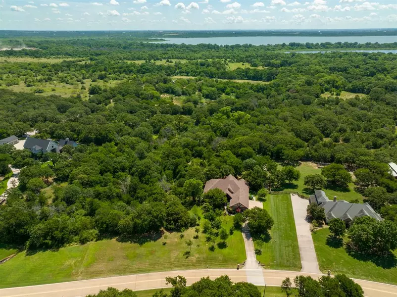 1402 Lakeview Boulevard, Denton, TX 76208