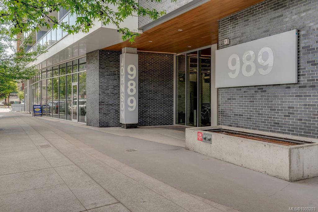 Victoria, BC V8V 0E3,989 Johnson St #1411