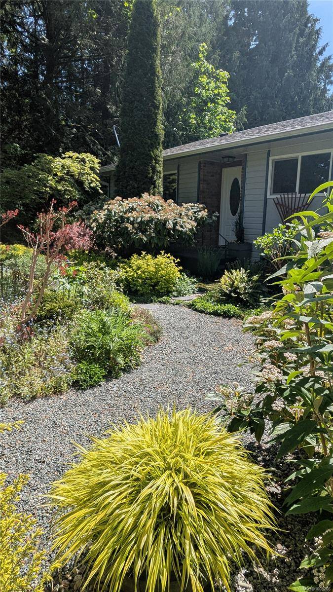 Mill Bay, BC V0R 2P2,2960 Deerwood Pl