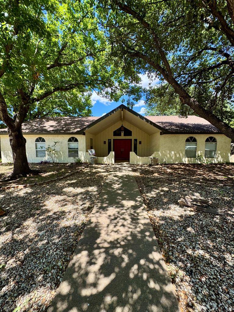 5214 Green Valley Trail, San Angelo, TX 76904