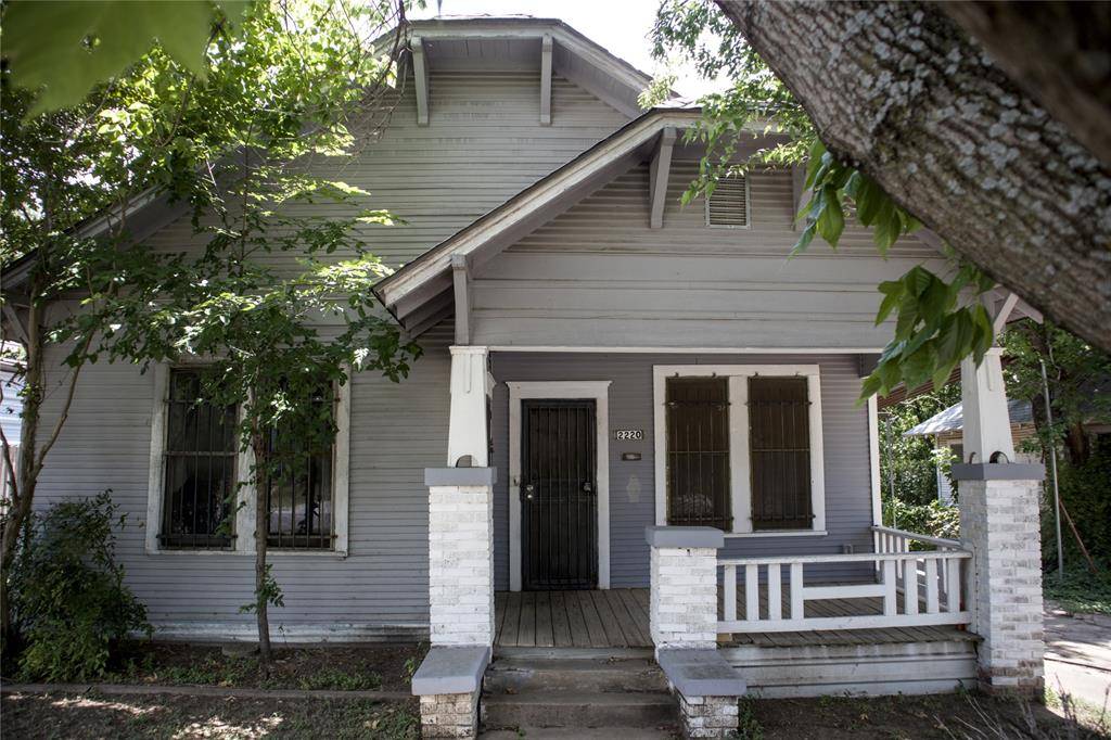 2220 Prospect Avenue, Fort Worth, TX 76164