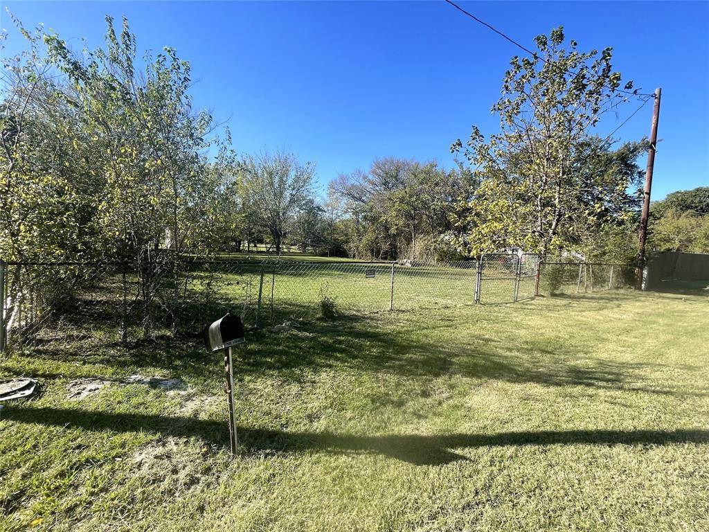 West Tawakoni, TX 75474,909 Redoak Drive