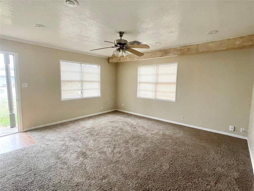 Graham, TX 76450,1442 Avenue B