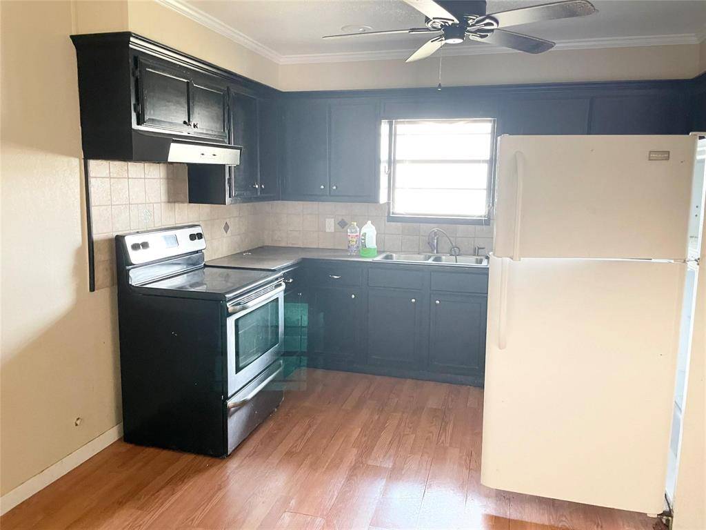 Graham, TX 76450,1442 Avenue B