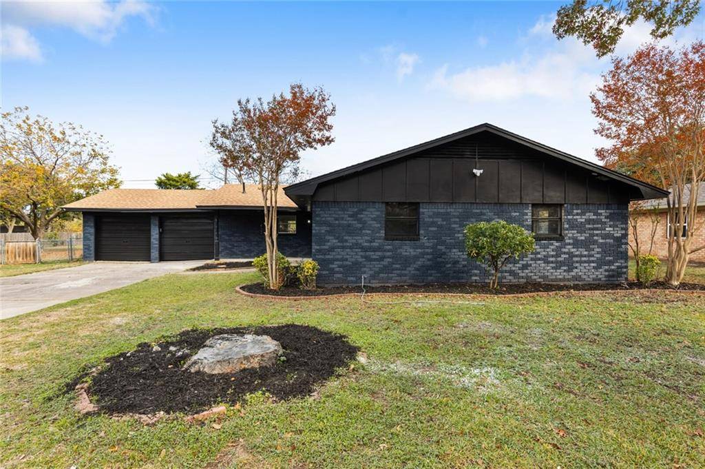 Woodway, TX 76712,433 Cranbrook Street