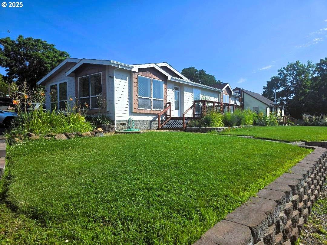 Maupin, OR 97037,624 DUFUR AVE