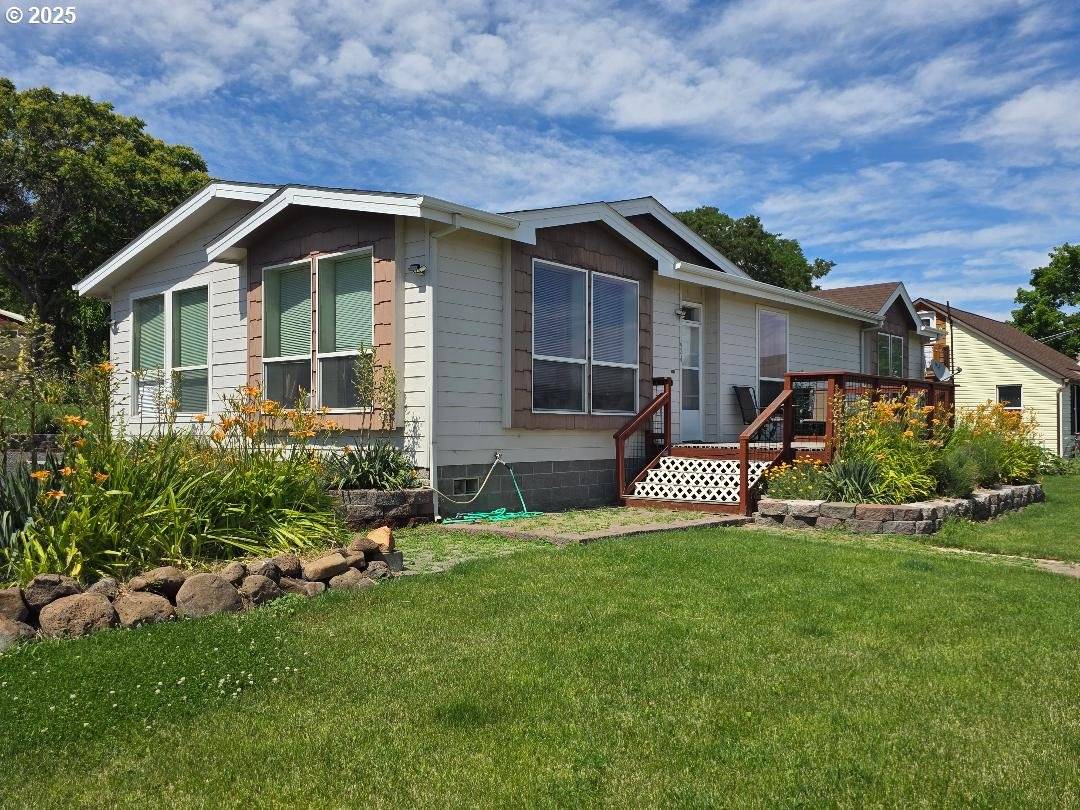 Maupin, OR 97037,624 DUFUR AVE