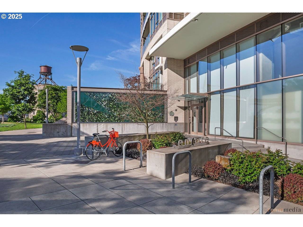 Portland, OR 97209,949 NW OVERTON ST #810
