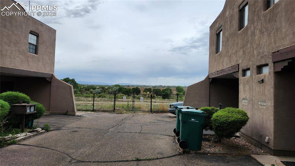 Pueblo, CO 81001,2007 Mohawk RD