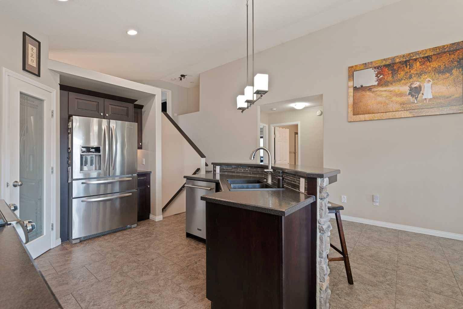 Lloydminster, AB T9V 3M2,7215 39A ST