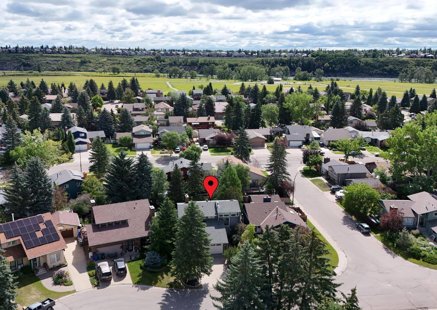 731 Deercroft WAY SE, Calgary, AB T2J 5V4