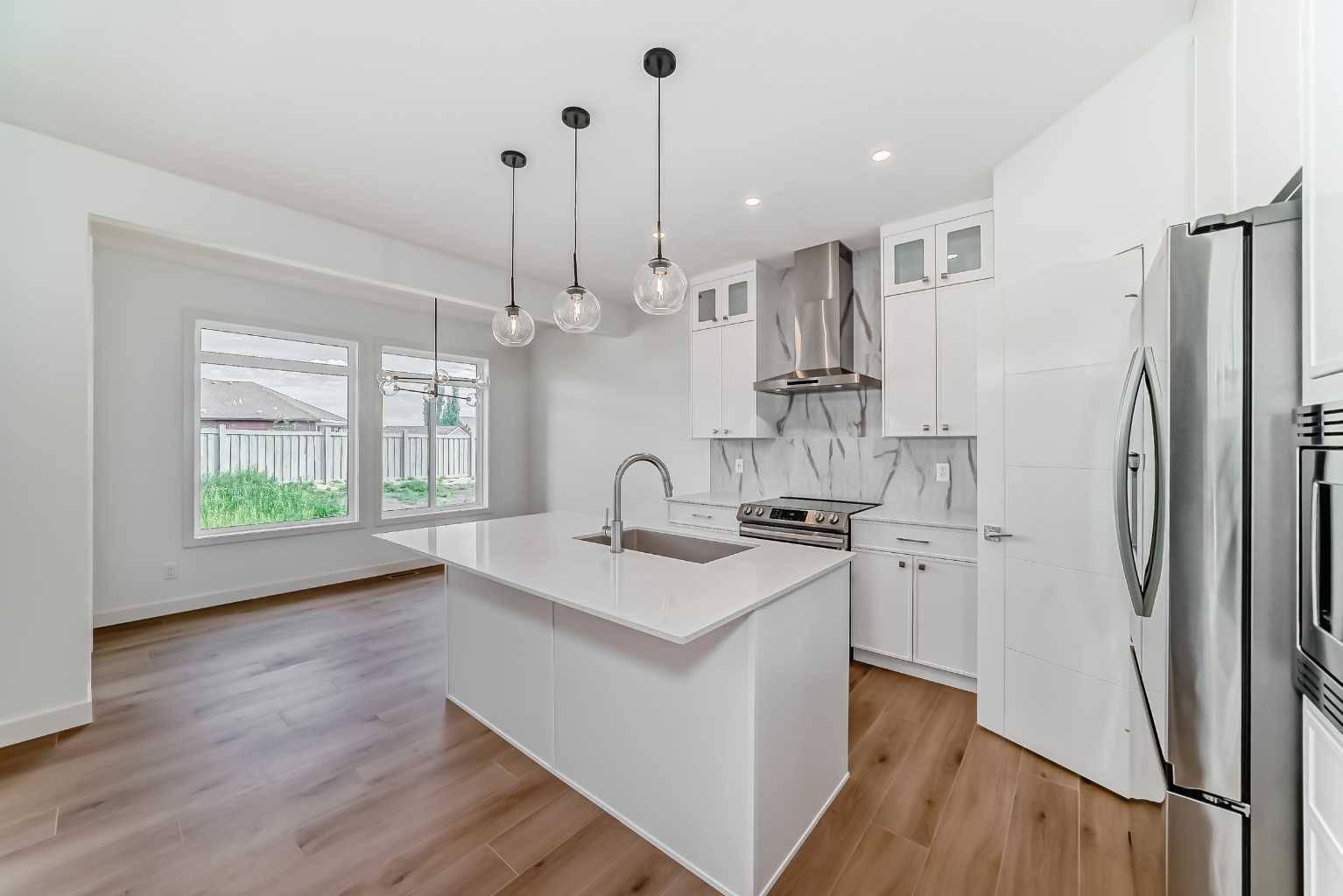 Edmonton, AB T5T7R6,22128 81 AVE NW