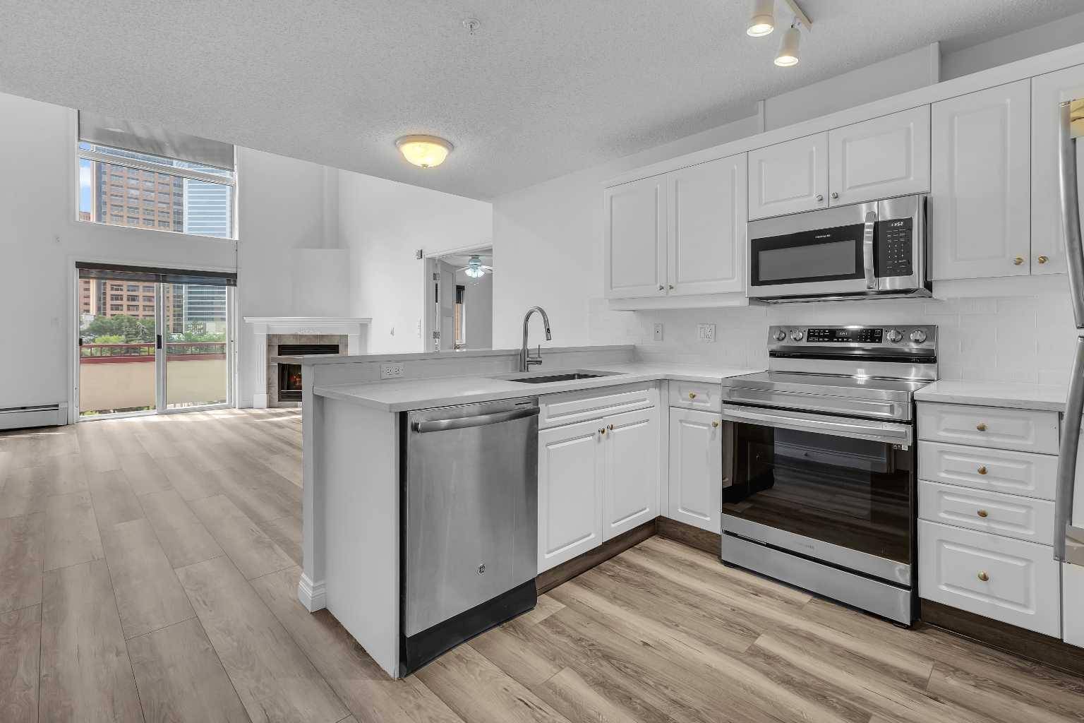 Calgary, AB T2P 0G8,777 3 AVE Southwest #515