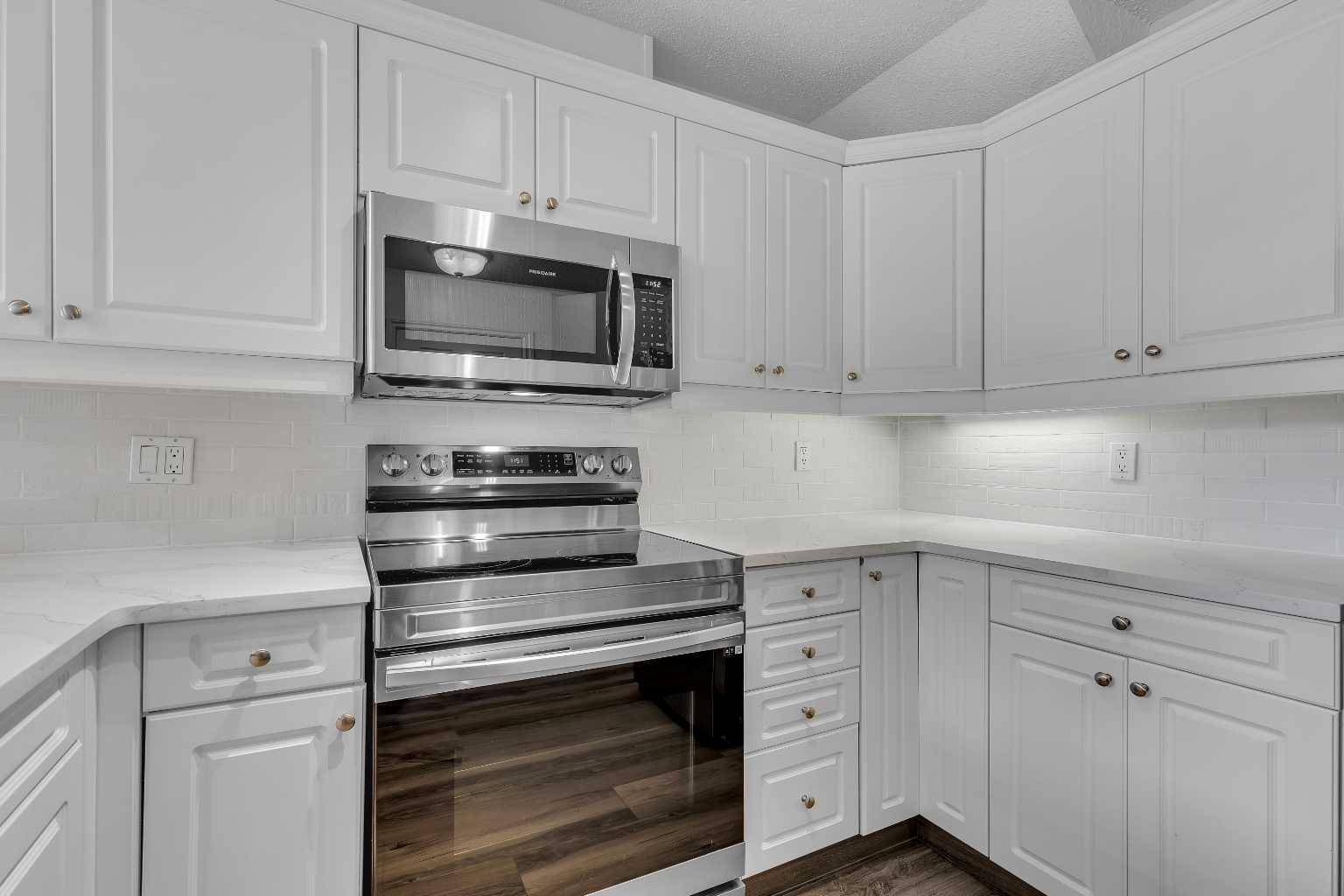 Calgary, AB T2P 0G8,777 3 AVE Southwest #515