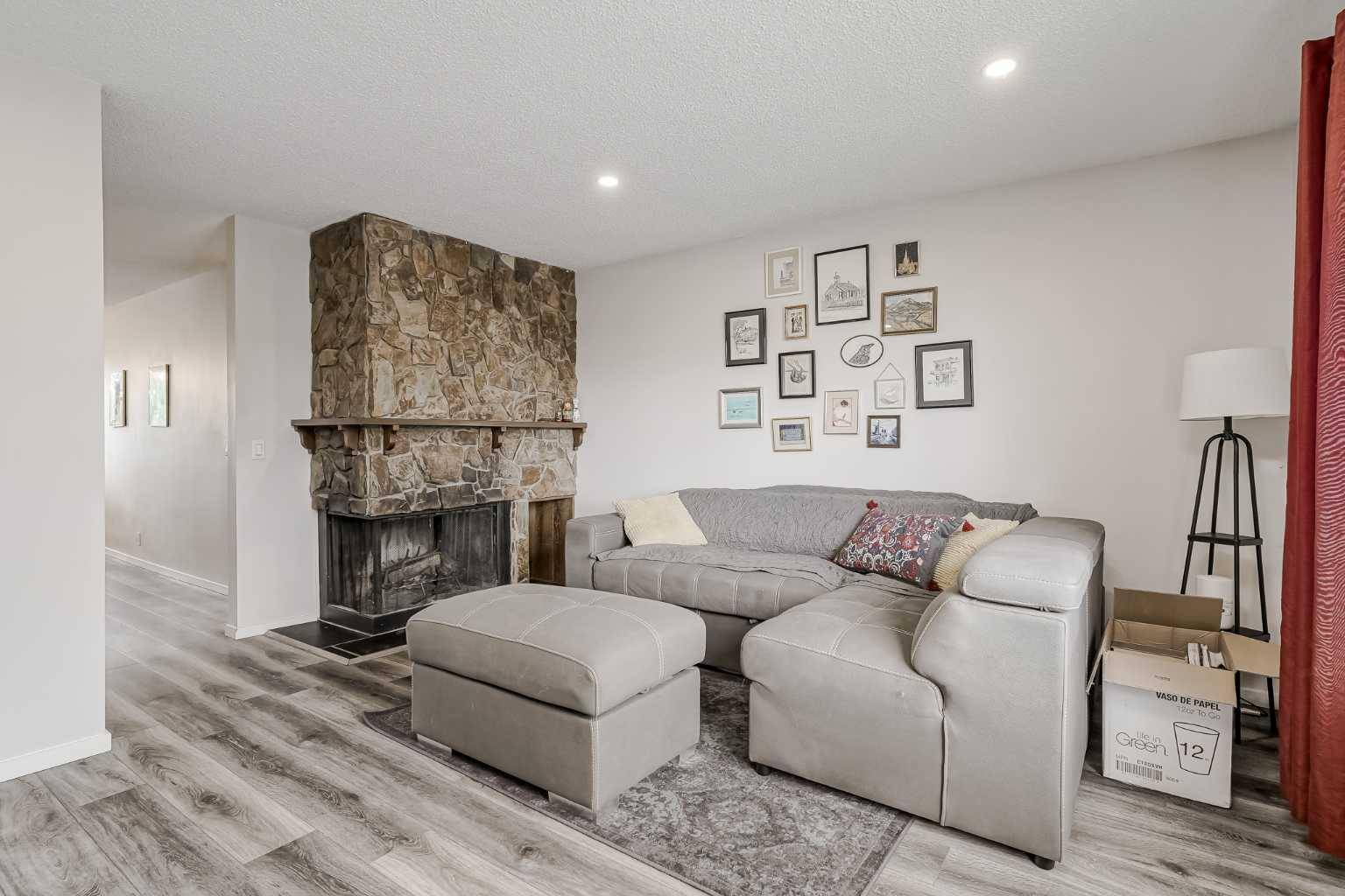 Calgary, AB T3J 1A6,84 Falconridge PL Northeast