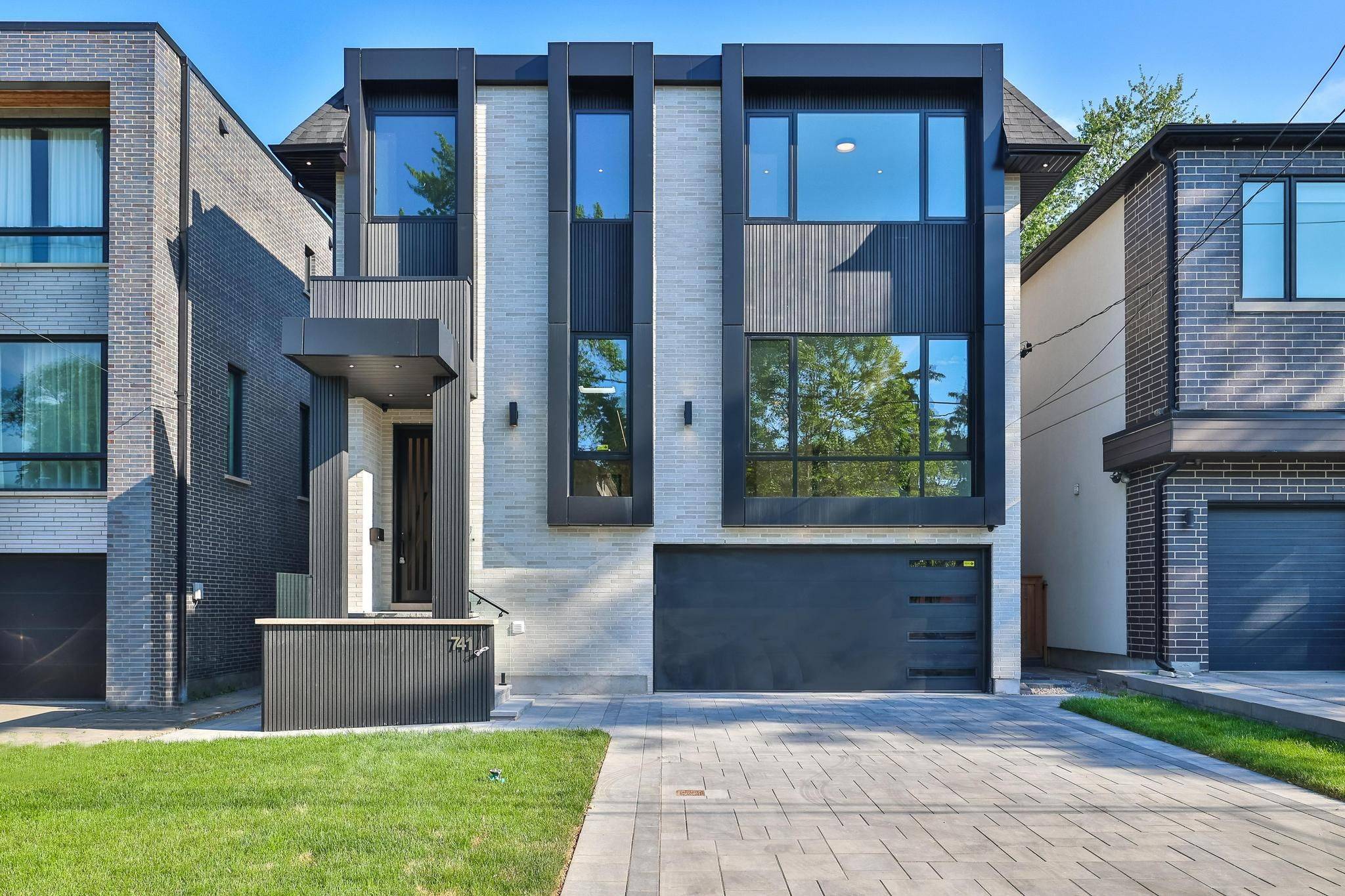741 Woburn AVE, Toronto C04, ON M5M 1M2