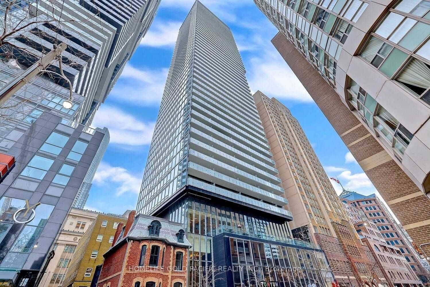 15 Grenville ST #1701, Toronto C01, ON M4Y 0B9