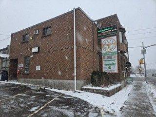 Oshawa, ON L1G 1A5,92 Bond St ST
