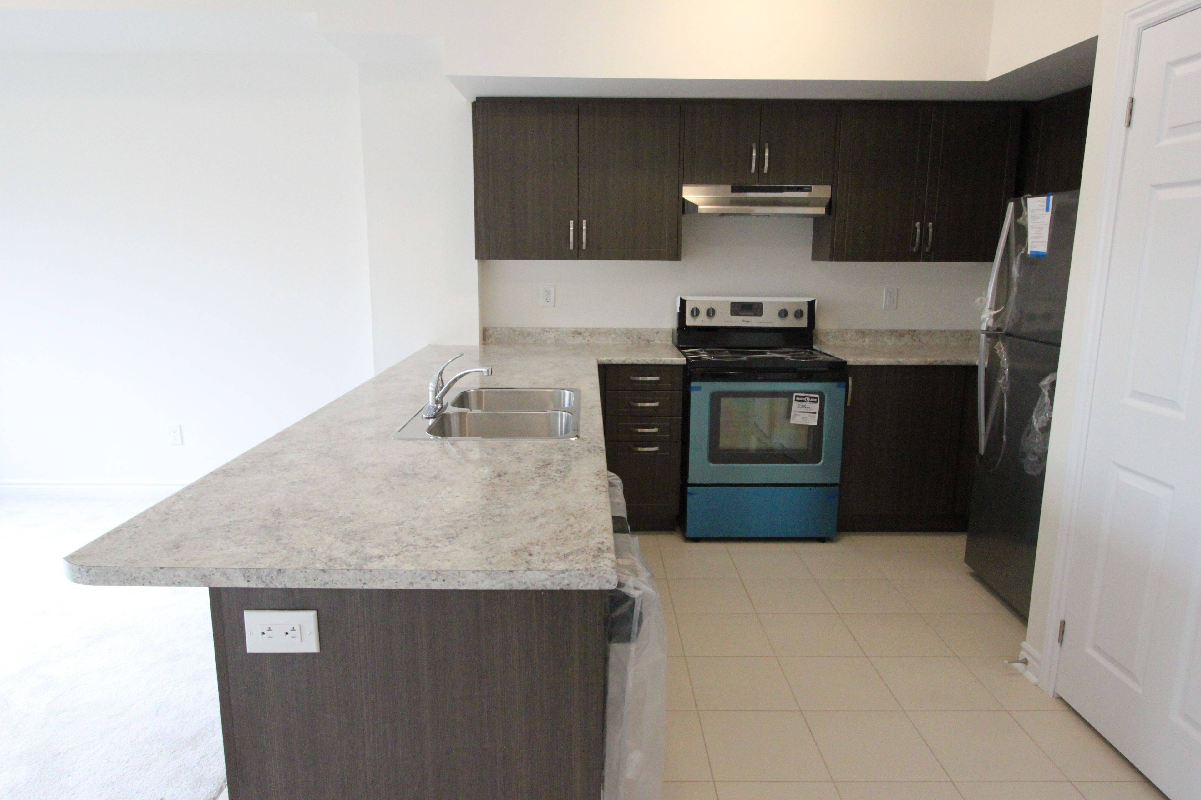 Toronto E05, ON M1W 0A5,1 Eaton Park LN #16