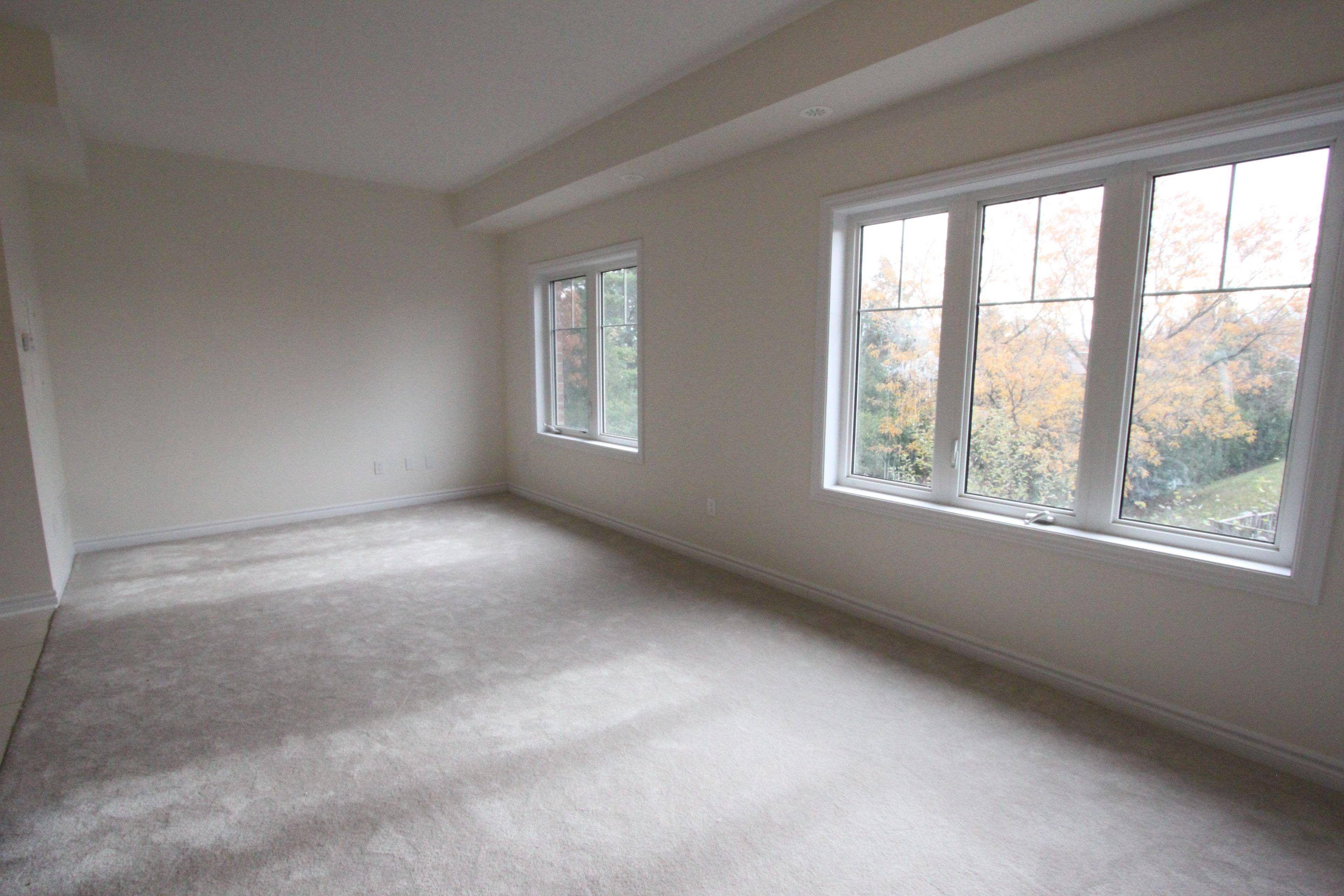 Toronto E05, ON M1W 0A5,1 Eaton Park LN #16