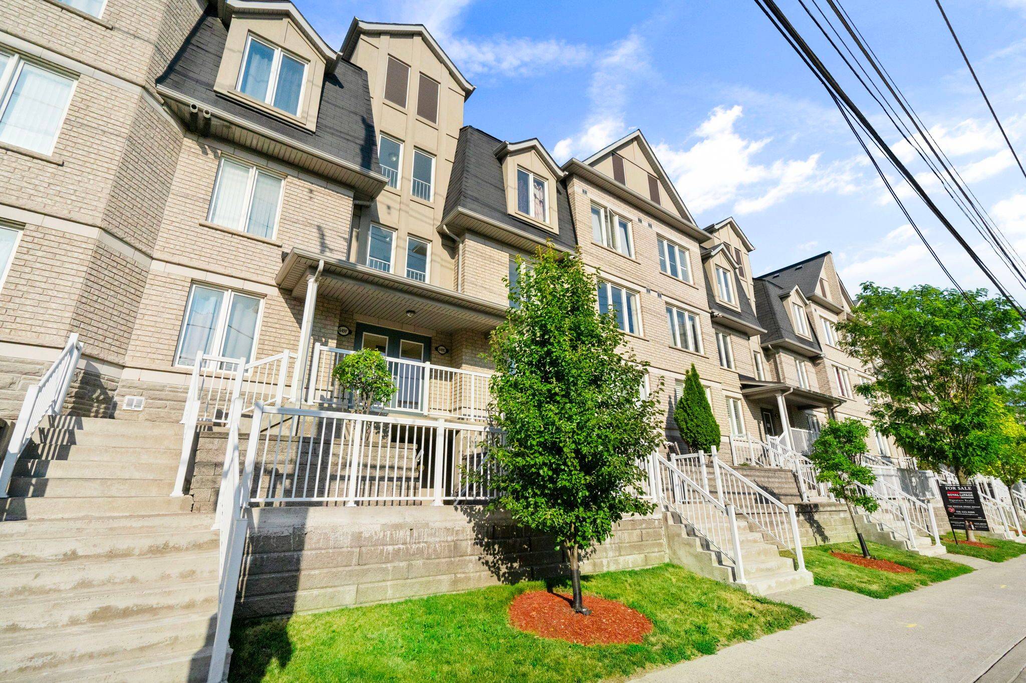Toronto E04, ON M1L 0E7,649E Warden AVE #27