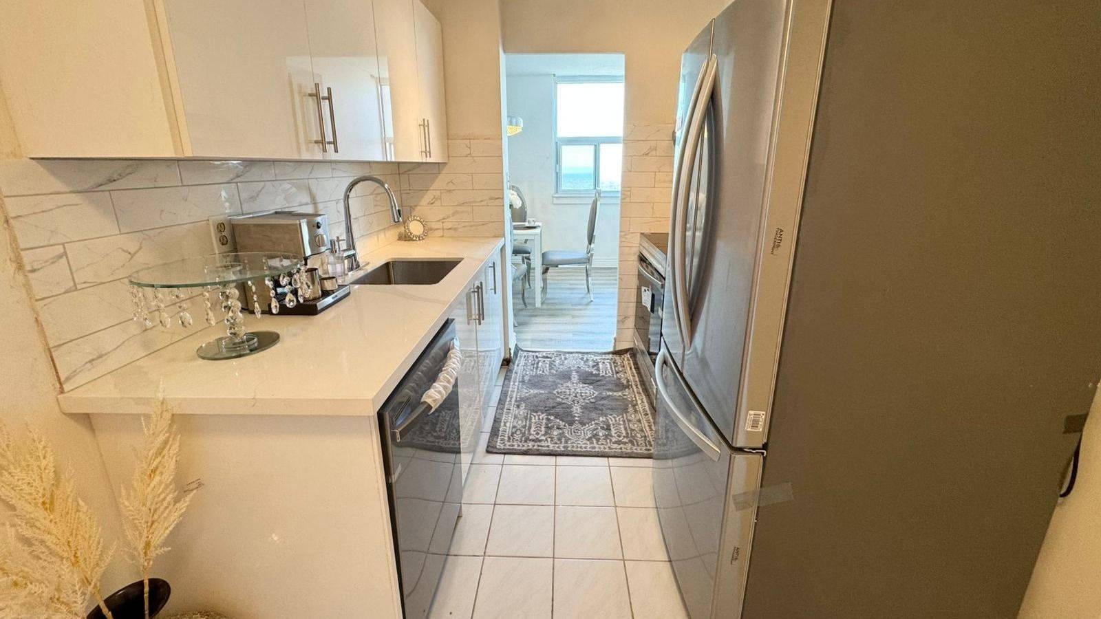 Toronto E03, ON M4C 5L5,3 Massey SQ #3605