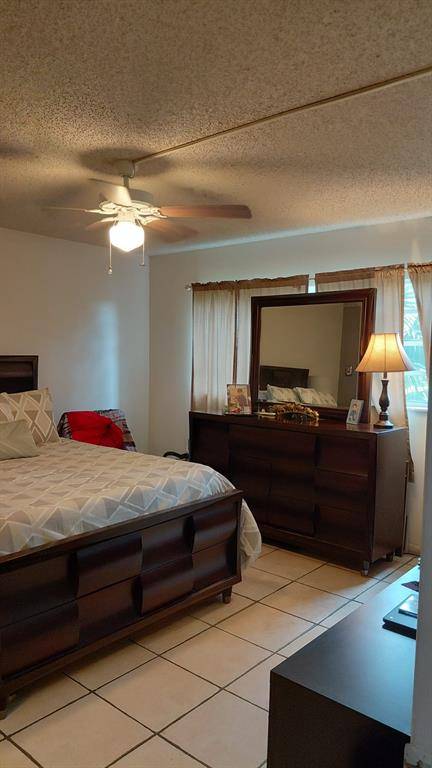 Margate, FL 33068,611 S State Road 7 #2G