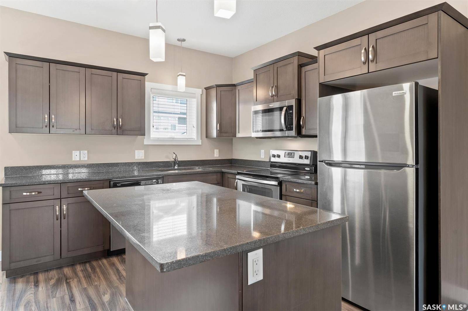Saskatoon, SK S7T 0X5,1216 Pringle WAY
