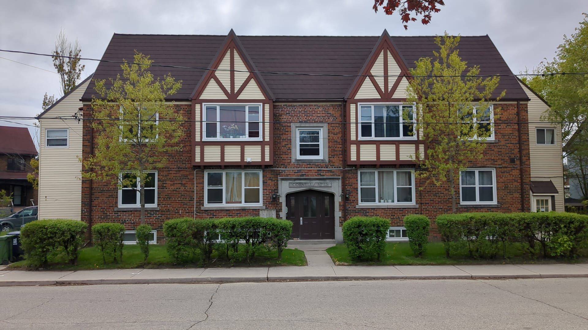 44 Bartonville AVE W #1, Toronto W04, ON M6M 2B5