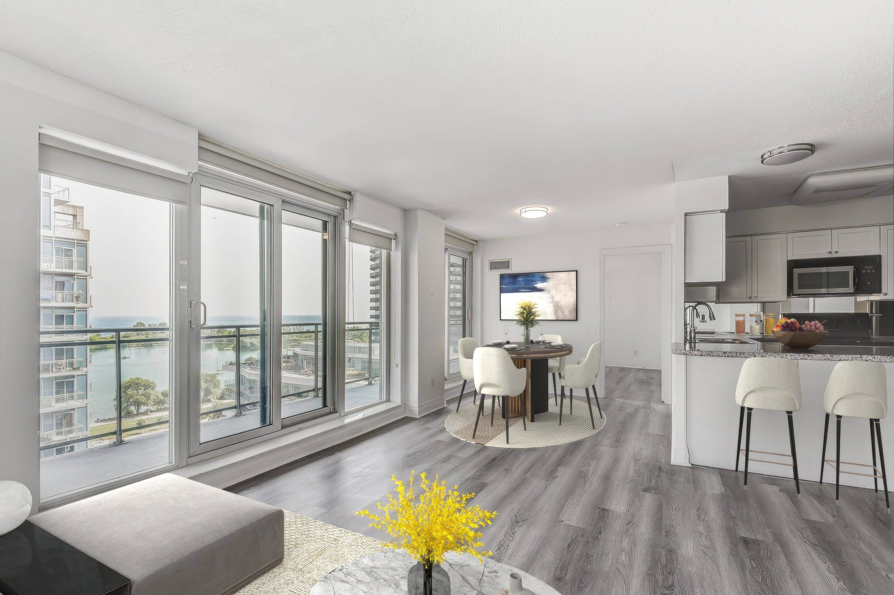 Toronto W06, ON M8V 4E9,2121 Lakeshore BLVD W #1211