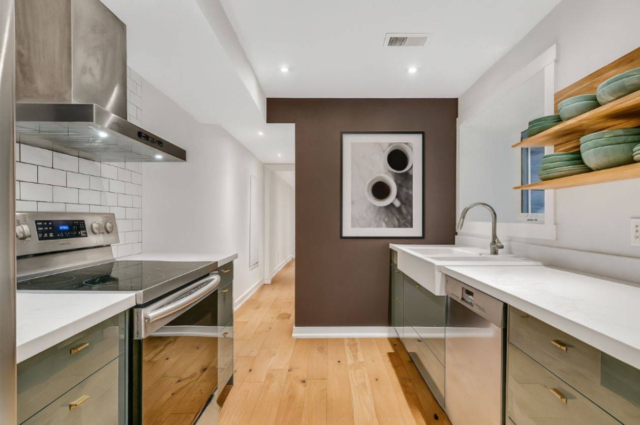 Toronto W01, ON M6R 1K1,58 Fern AVE #Lower