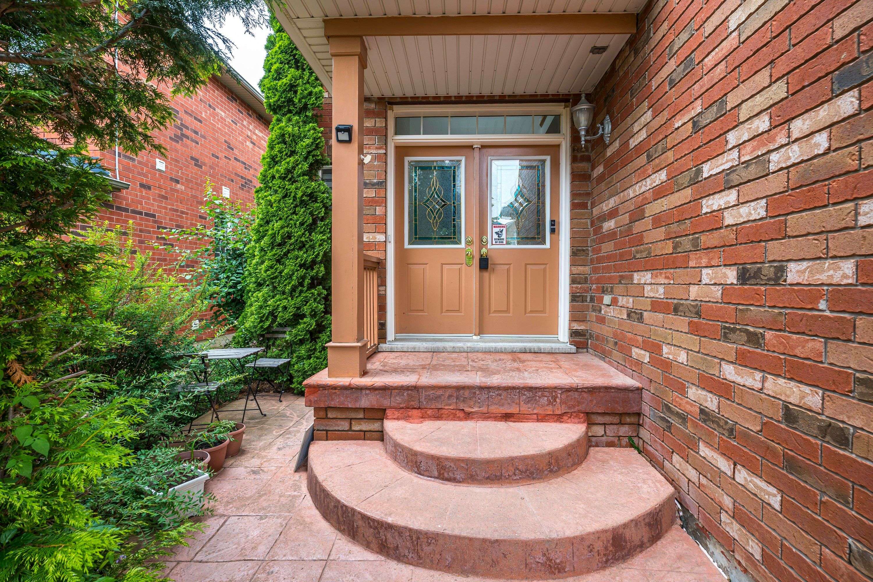 Mississauga, ON L5N 8G8,3619 Waterfall CRES