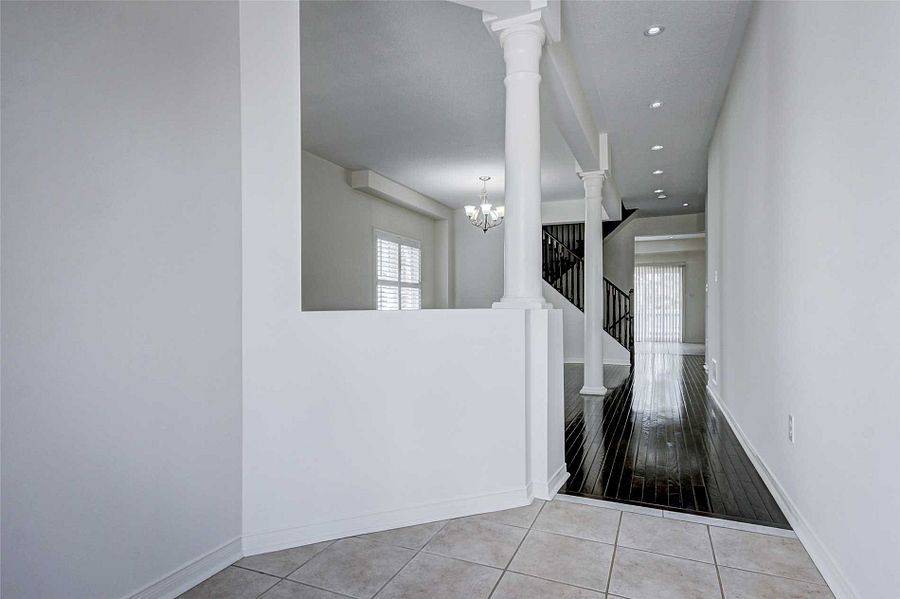 Brampton, ON L6R 3P9,13 Lillian CRES