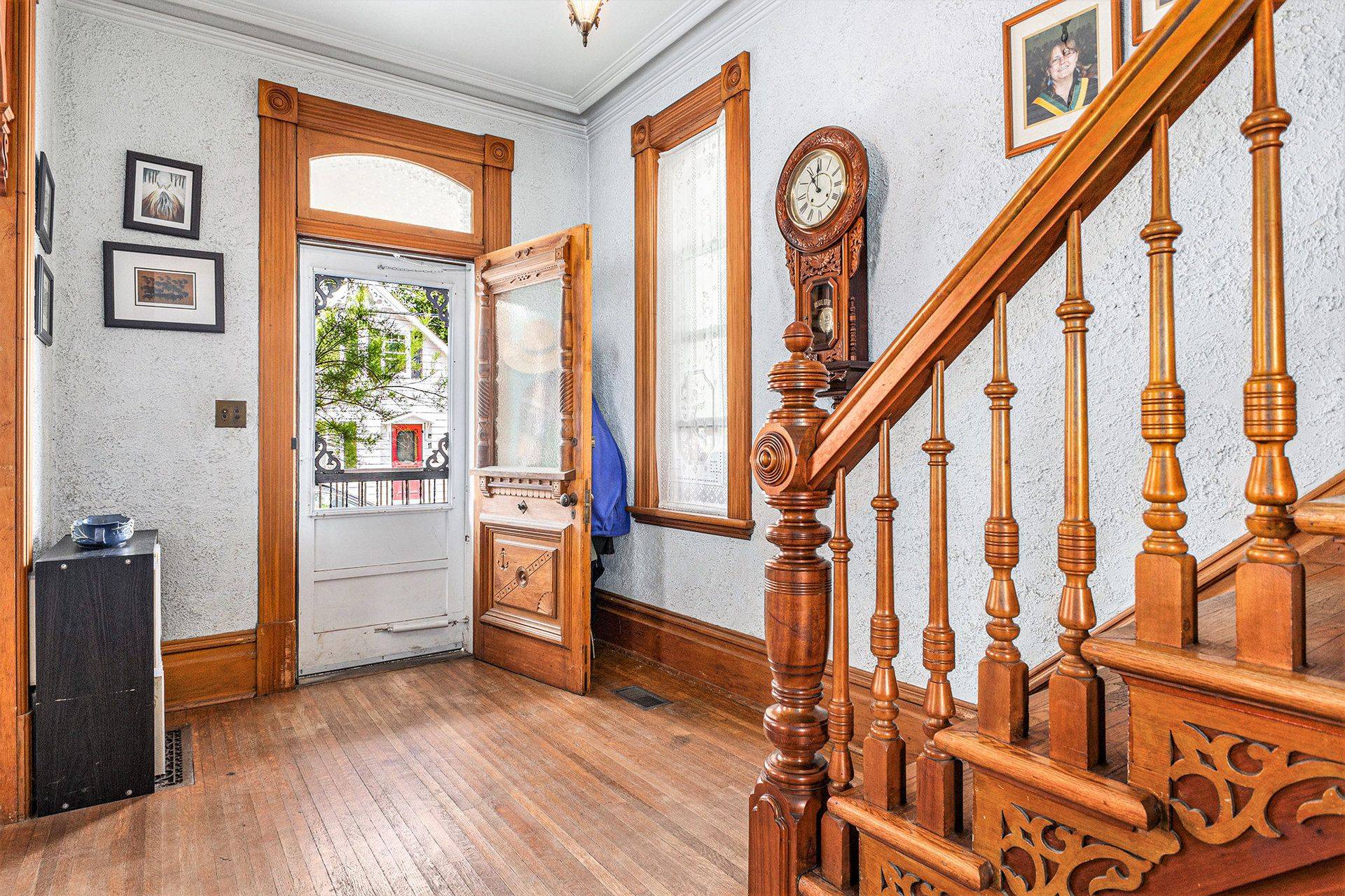 Carleton Place, ON K7C 2R1,10 Rochester ST