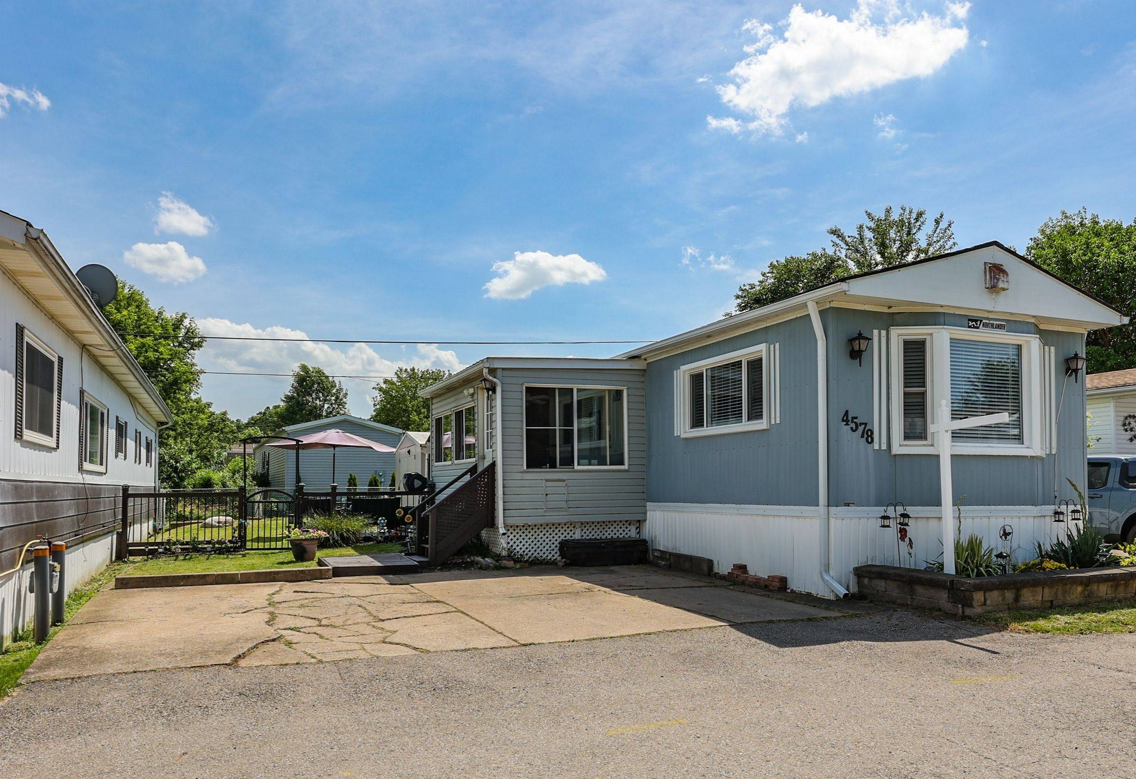 4578 Joanna LN, Lincoln, ON L3J 0W1