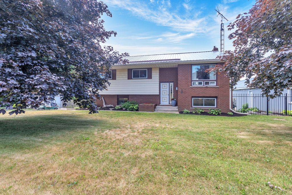Tillsonburg, ON N4G 3C9,686 Goshen RD