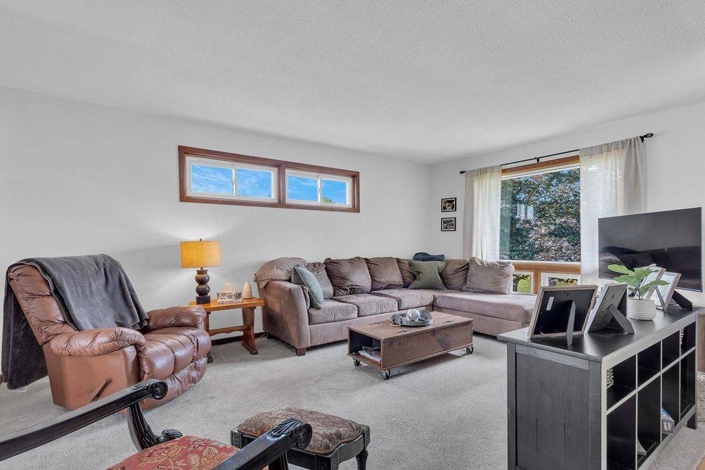 Tillsonburg, ON N4G 3C9,686 Goshen RD