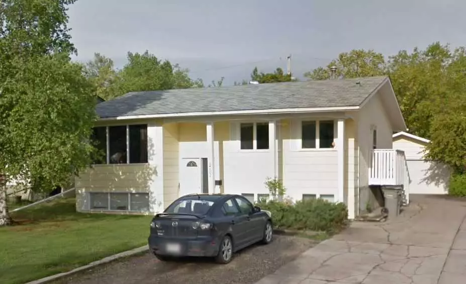 Grande Prairie, AB T8V 3C9,8702 96 ST