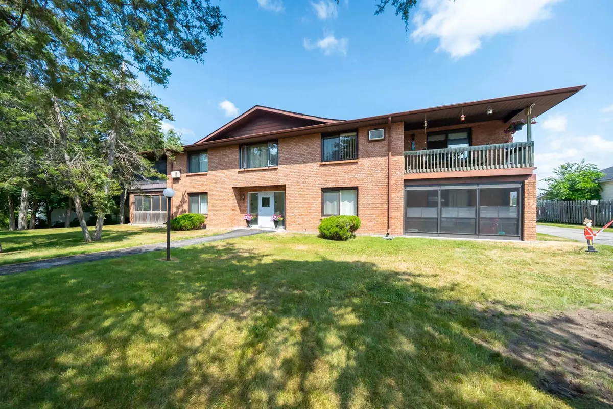 Kawartha Lakes, ON K0M 1A0,90 King ST #7